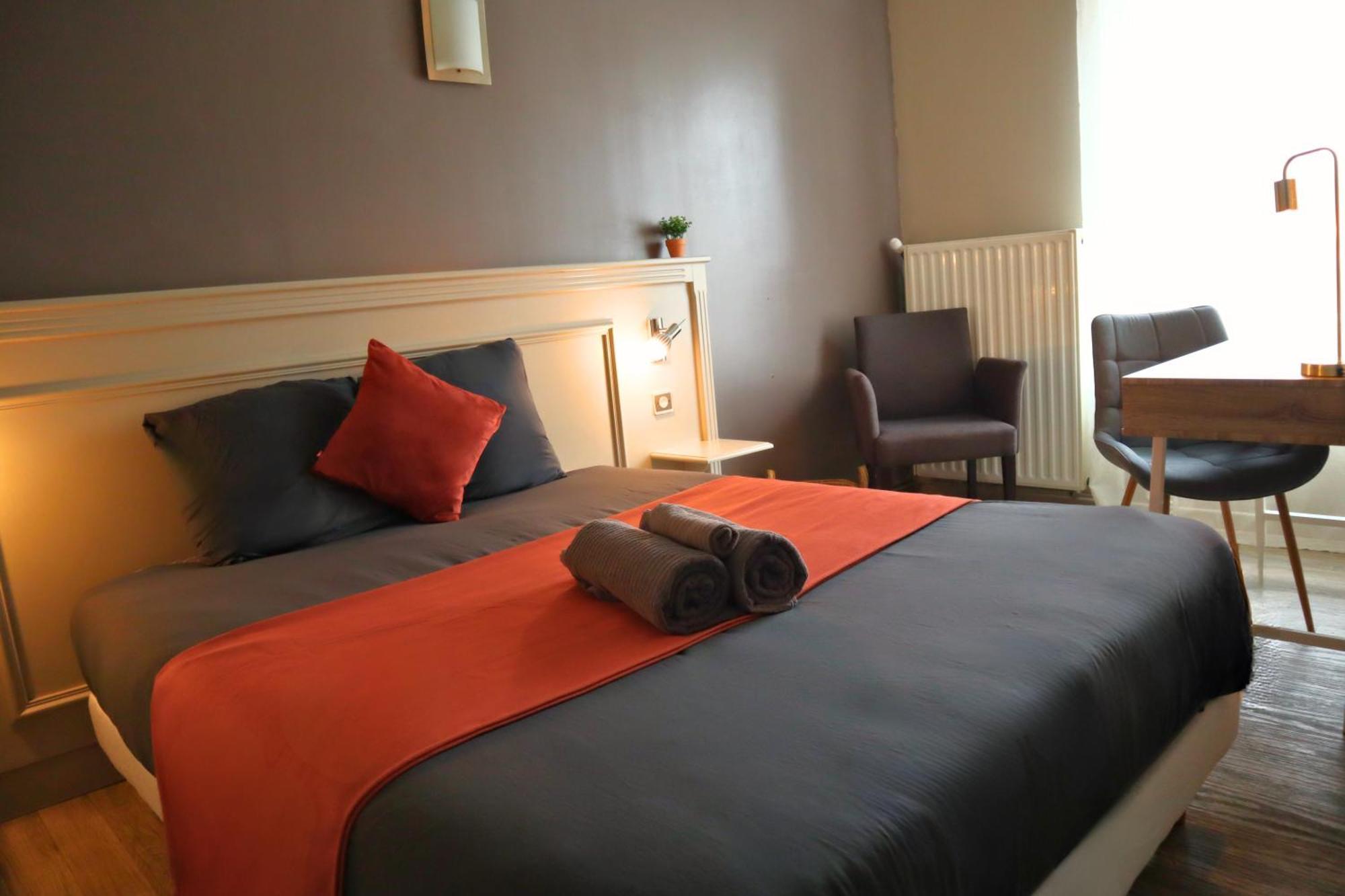 Studios & Appartements Confortables Au Centre De Bourbourg - Gare A Proximite 외부 사진