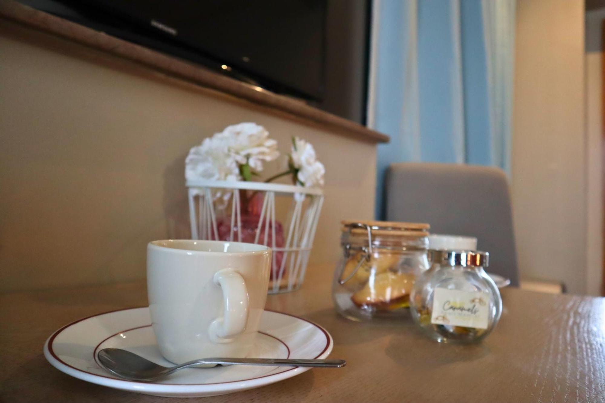 Studios & Appartements Confortables Au Centre De Bourbourg - Gare A Proximite 외부 사진